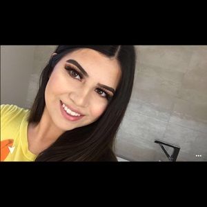 Meet your Posher, Juana